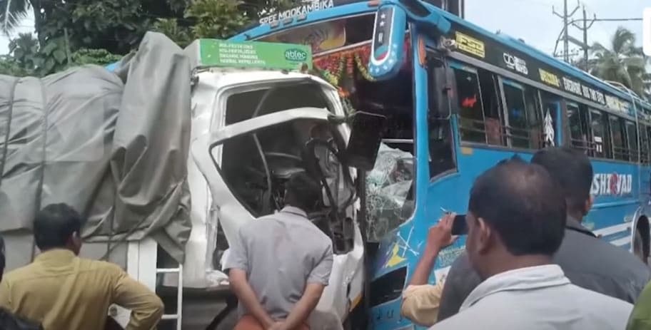 കുറ്റ്യാടിയിൽ ബസും ലോറിയും കൂട്ടിയിടിച്ച് അപകടം